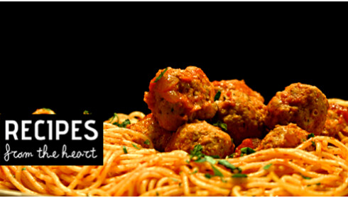 SPAGHETTI WITH SAUCE AND MEATBALLS